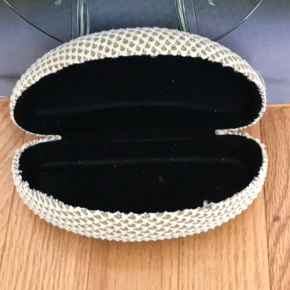 Dynamic Ivory & Gold Textured Sunglasses Glasses Case DYT Type #3 Dressing Truth - Picture 3 of 8